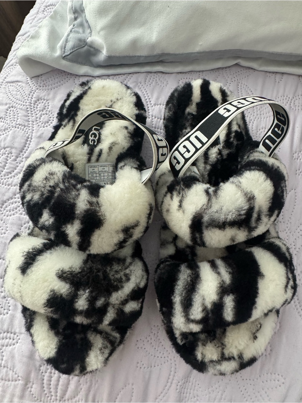 UGG Black & White Tie-Dye Fluff Slingback Sandal